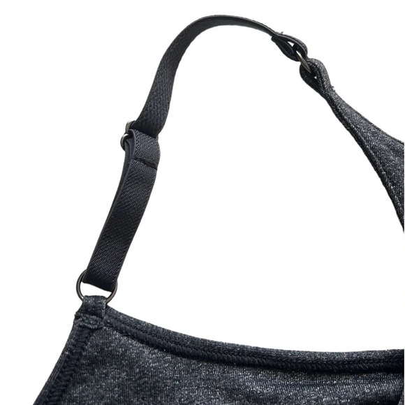 Calvin Klein sports athletic top with built in bra. Quick dry. - Picture 8 of 13